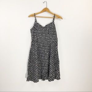 Old Navy flowy black and white pattern dress large